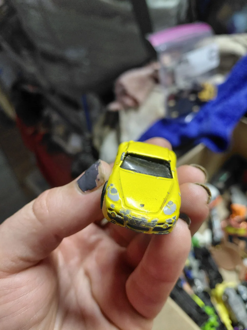 1:64 scale Hot Wheels 2007 New Models Porsche Cayman S in yellow